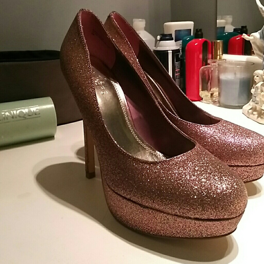 Size 9 glitter heels